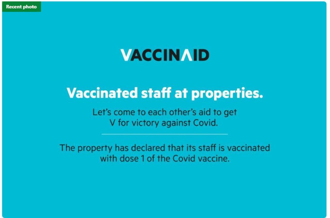 Vaccinated Staff - Oyo 1771 Zeke Hotel Batam Экстерьер фото