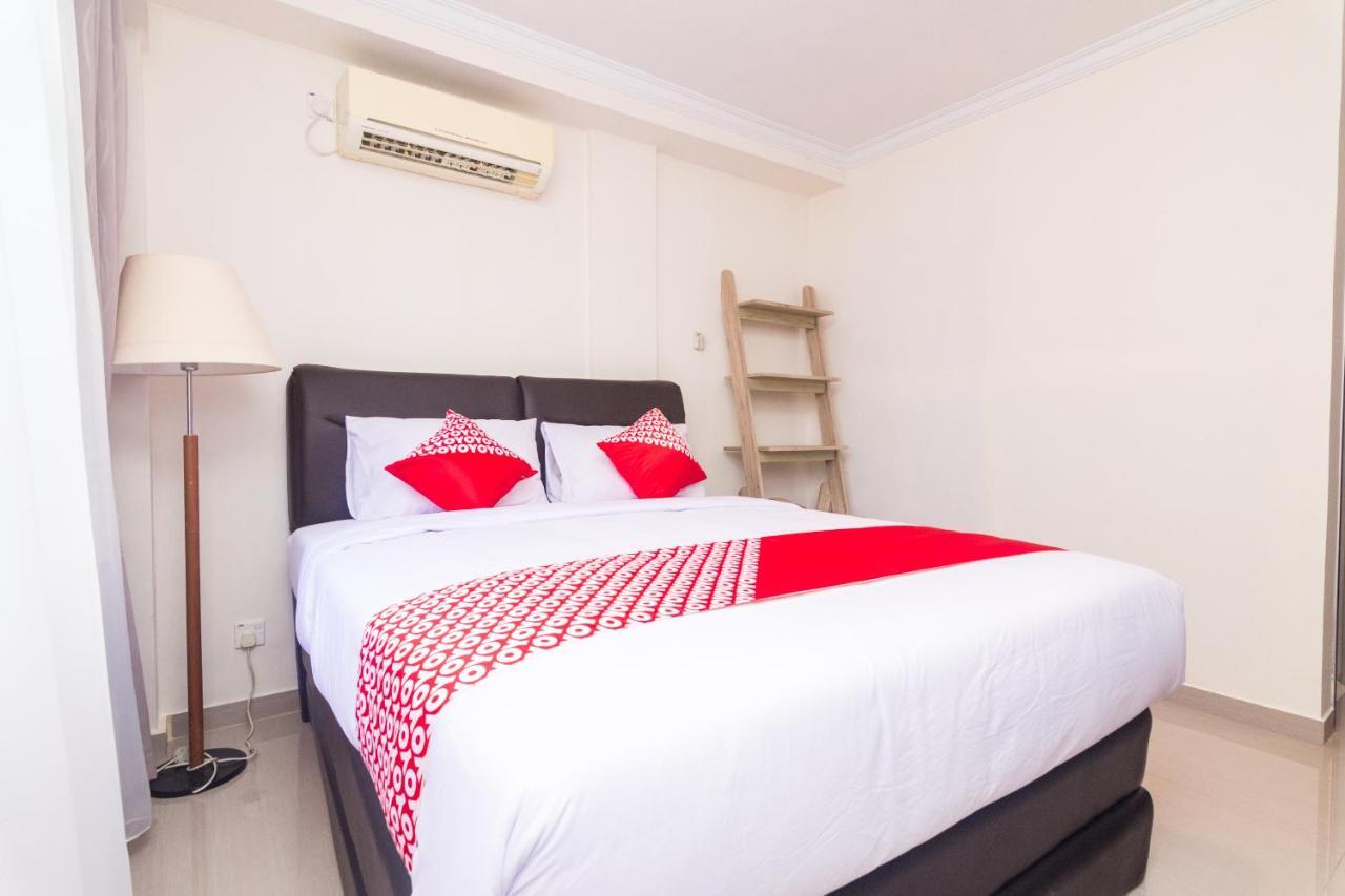 Vaccinated Staff - Oyo 1771 Zeke Hotel Batam Экстерьер фото