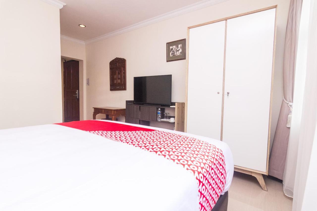 Vaccinated Staff - Oyo 1771 Zeke Hotel Batam Экстерьер фото