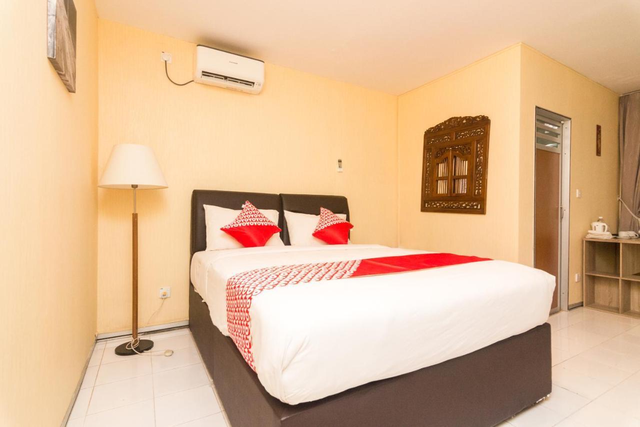 Vaccinated Staff - Oyo 1771 Zeke Hotel Batam Экстерьер фото